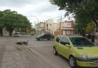 Accidente de tránsito entre un auto y una moto en Espora y Alberdi