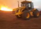 Bomberos de 4 localidades y personal militar de Puerto Belgrano combaten un incendio forestal en cercanías a Pehuen Co
