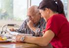 Se brindará una capacitación gratuita para cuidadores de personas con Alzheimer