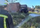 Bomberos Voluntarios asistieron a una familia tras el incendio de un galpón 