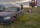 Un auto sufrió un vuelco tras un reventón de uno de sus neumáticos