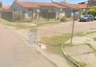 Vecinos del Barrio Centenario reclaman por los hundimientos en asfalto que afectan a las casas