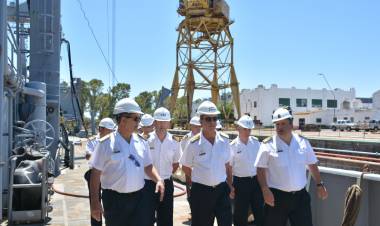 El Jefe del Estado Mayor General de la Armada recorrió obras en Puerto Belgrano
