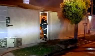 Se realiza una campaña solidaria a beneficio de una familia que sufrió un incendio en su casa