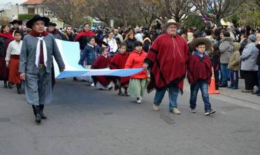 El Municipio confirmó que este año habrá desfile por el aniversario de la ciudad