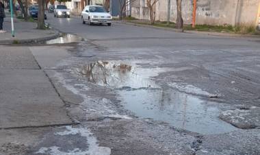 El Municipio solicita circular con precaución por la presencia de escarcha debido a pérdidas de agua de ABSA 