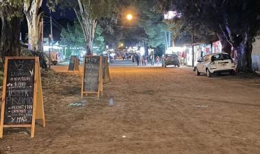 El Municipio invita a disfrutar las propuestas gastronómicas de “Las noches de Darwin” en Pehuen Co 