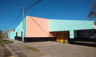El Municipio de Coronel Rosales licitó la obra de recambio de techos en la EP N°10 de Nueva Bahía