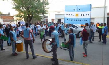 Se anunció un paro de trabajadores municipales por 48 horas
