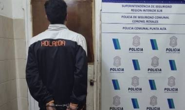 Detuvieron a un hombre acusado de robar indumentaria en una tienda