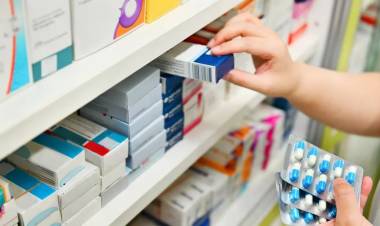 El aporte del Gobierno a Farmacéuticos para destrabar el conflicto con IOMA