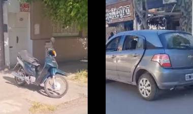 Accidente de tránsito entre un auto y una moto en 25 de Mayo al 500
