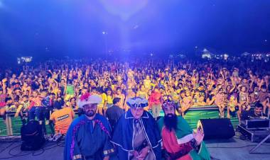 Los Reyes Magos llenaron de magia a Coronel Rosales con su visita