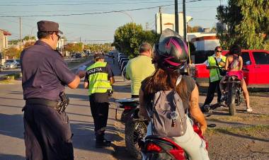 Se secuestran 17 motos por falta de documentos e infracciones