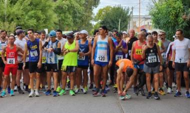 Se corrió la media maratón por el “42º Aniversario de la Gesta de Malvinas”