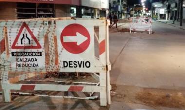 Piden al Municipio que arregle las calles donde rompió ABSA y se lo cobre a Provincia