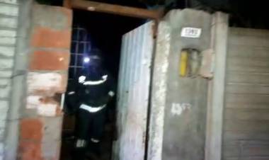 Una estufa eléctrica conectada a una prolongación generó un incendio en una vivienda