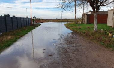 Ciudad Atlántida sigue sin agua, mientras se aguarda por la reparación de un caño