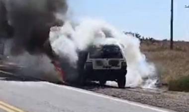 Pérdidas totales en el incendio de un auto en ruta 249