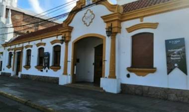Aumentan el sueldo a Trabajadores Municipales y prometen congelar el de los funcionarios
