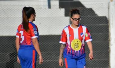 Femenino: Rosario no presentó equipo para enfrentar a Liniers y le dieron perdido el encuentro