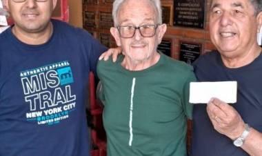 En el festejo por sus 80 años, un hombre puso una urna para Bomberos y juntó más de 500 mil pesos