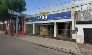 Vecinos reclaman sus ahorros frente a una financiera de Punta Alta