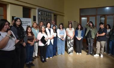 Alumnos y docentes de la Escuela Secundaria 1, reconocidos por el Concejo Deliberante