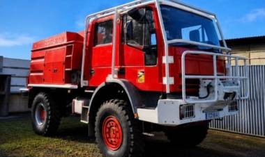 Bomberos Voluntarios de Pehuen Co hará una caravana para dar la bienvenida a una nueva autobomba