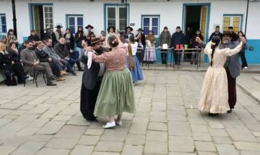 El Día de la Independencia se celebró en el ámbito educativo