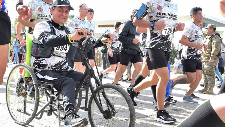 Se realizó la VII Media Maratón de la Infantería de Marina en Puerto Belgrano