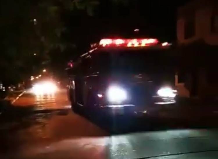 Bomberos Voluntarios acudieron al principio de incendio en un departamento