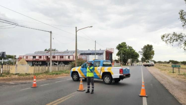 Accidente de tránsito entre una moto y un auto en ruta 229