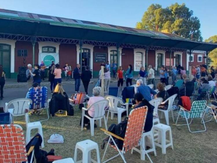 Con gran concurrencia  se cerró el taller municipal de Folklore de verano 2023