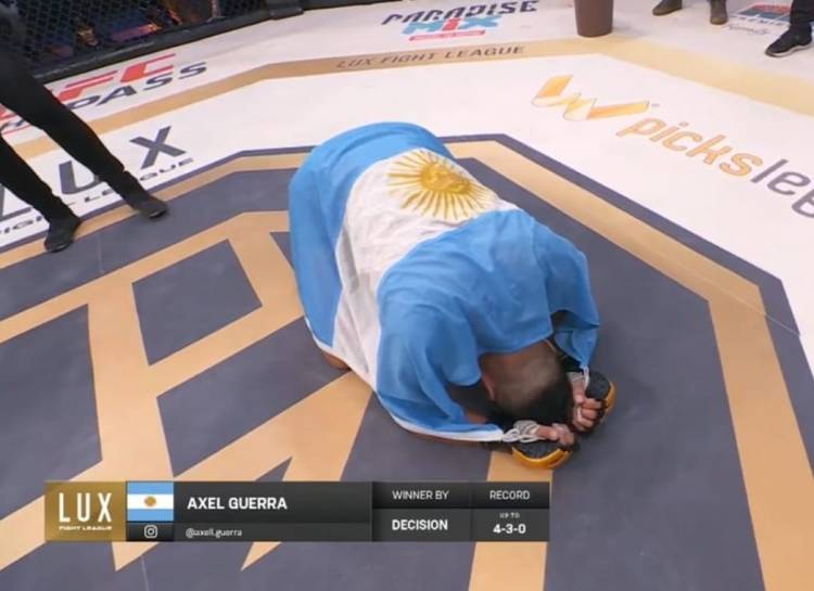 En México el Puntaltense Axel Guerra logró su primer victoria en el Lux Fight League de MMA