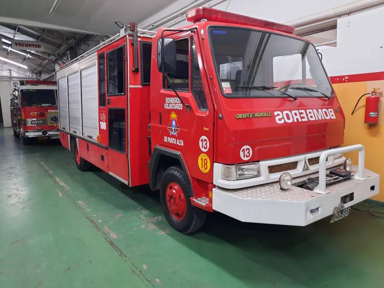 Bomberos tuvieron varias salidas para asistir por desagotes tras la tormenta