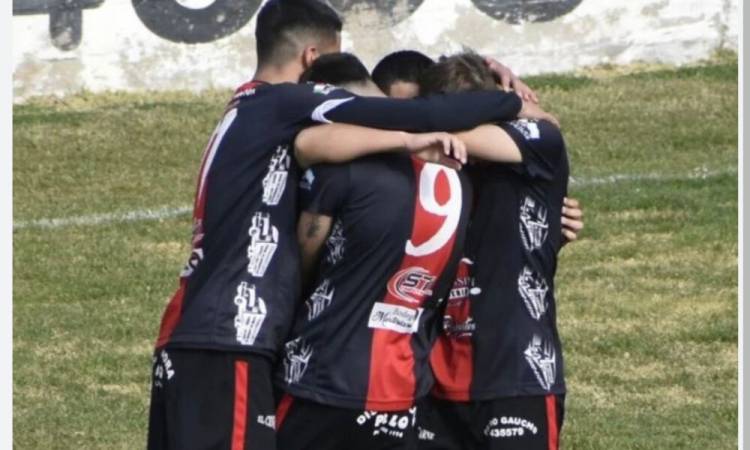 Sporting rescató un punto sobre el final del partido