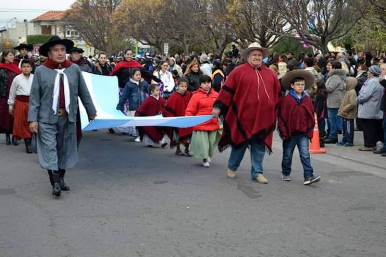 El Municipio confirmó que este año habrá desfile por el aniversario de la ciudad