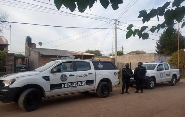 Se realizó un allanamiento en una vivienda por que un hombre falsificaba pases para ingresar a la BNPB