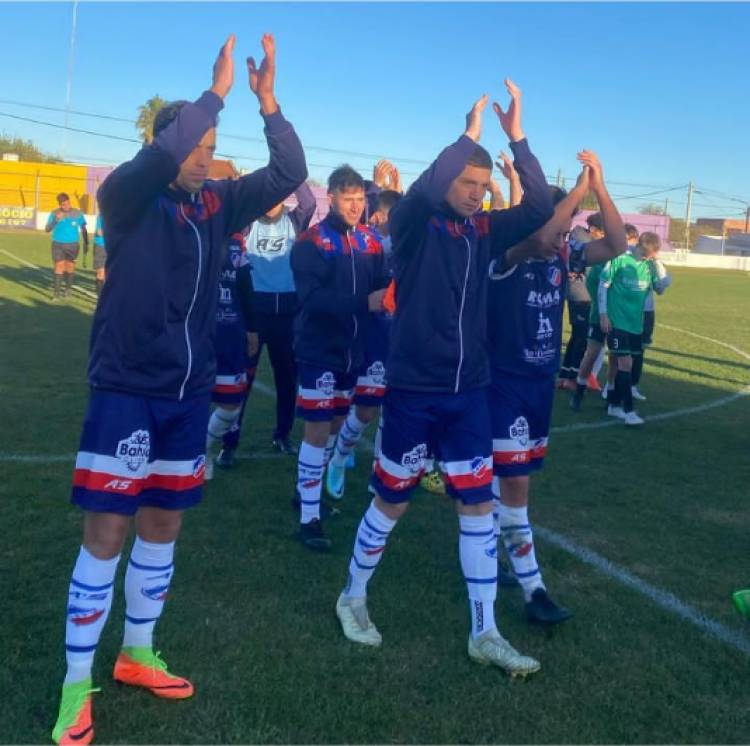 Rosario Puerto Belgrano goleó y clasificó a semifinales 