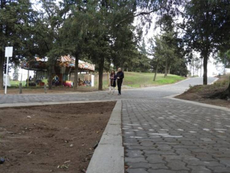 Finalizó la obra de extensión del pavimento articulado en el Parque San Martín  