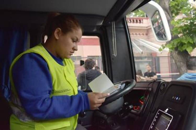 Desde la CNRT recomiendan solicitar fiscalizaciones para viajes programados de egresados en micro