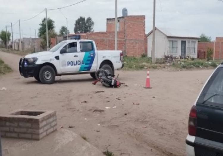 Un joven se encuentra en Terapia Intensiva tras un choque con su moto