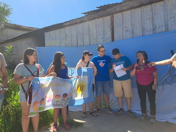 Tras el incendio, el merendero Sapucay tuvo el abrazo del alma