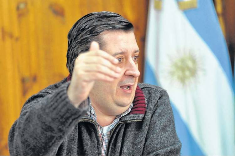 Álvarez “Estamos renegociando con Gral para retomar la obra de cambio de caños”
