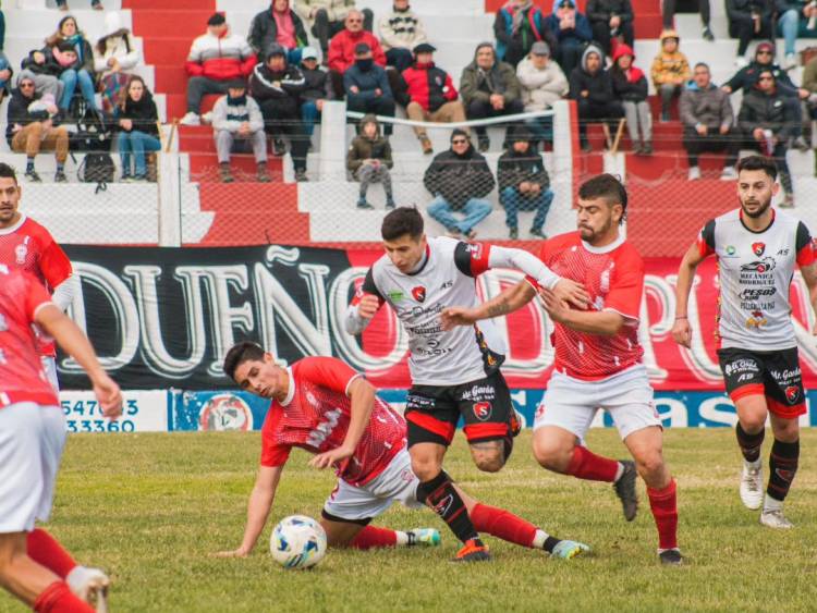 Liga del Sur: Sporting empató con Huracán 2 a 2 y sigue en zona de playoffs