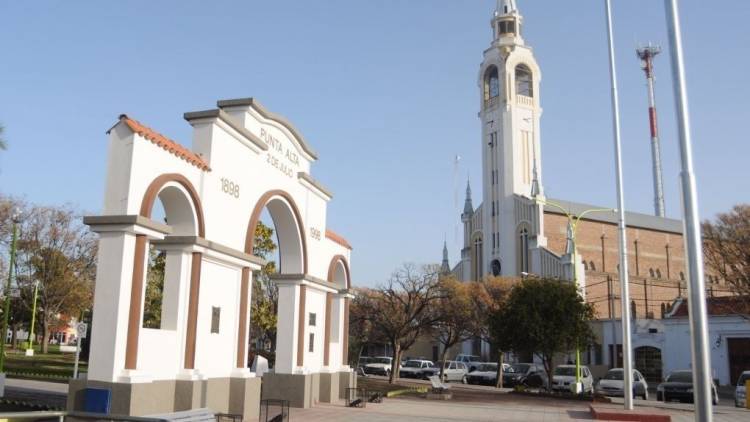 El intendente Aristimuño decretó asueto administrativo en el Municipio este jueves