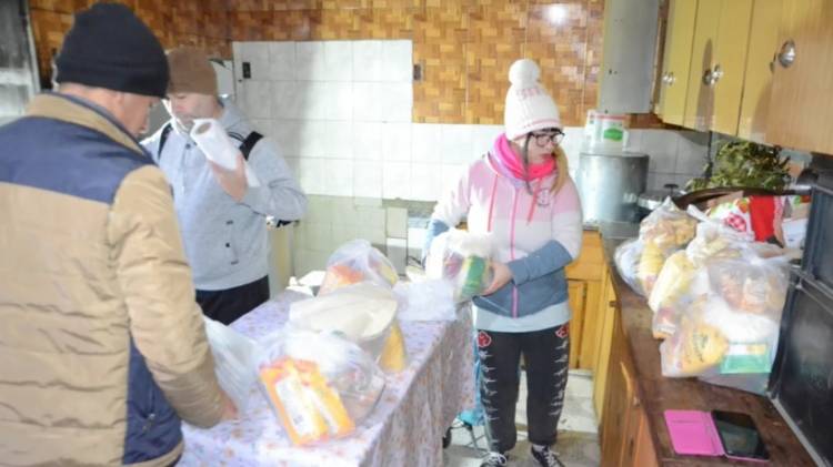 Ni el frío ni el incendio detienen la voluntad en "Sapucay"