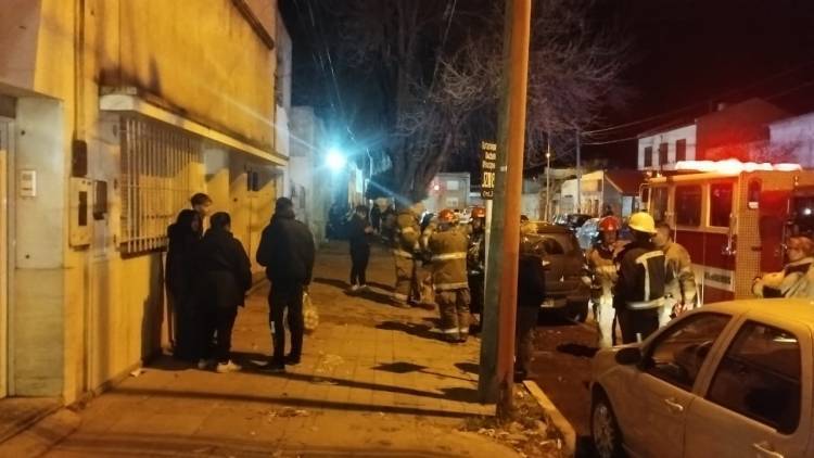 Bomberos Voluntarios aseguran que por el frío se acentuaron los incendios de vivienda en los últimos días