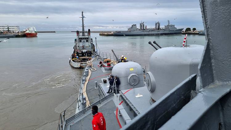 Unidades navales argentinas y brasileñas zarparon para la última etapa del Fraterno XXXVII